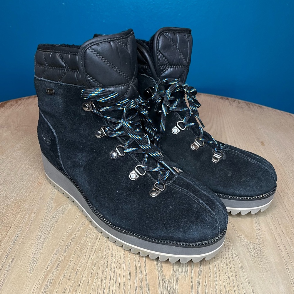 UGG Birch Women’s Snow Boots Black Suede Waterproof Lined Insulated Size 9